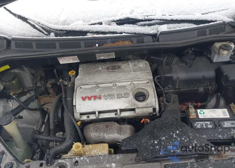 2004 Toyota Sienna Le z USA, uszkodzony, nr VIN 5TDZA23C44S107593